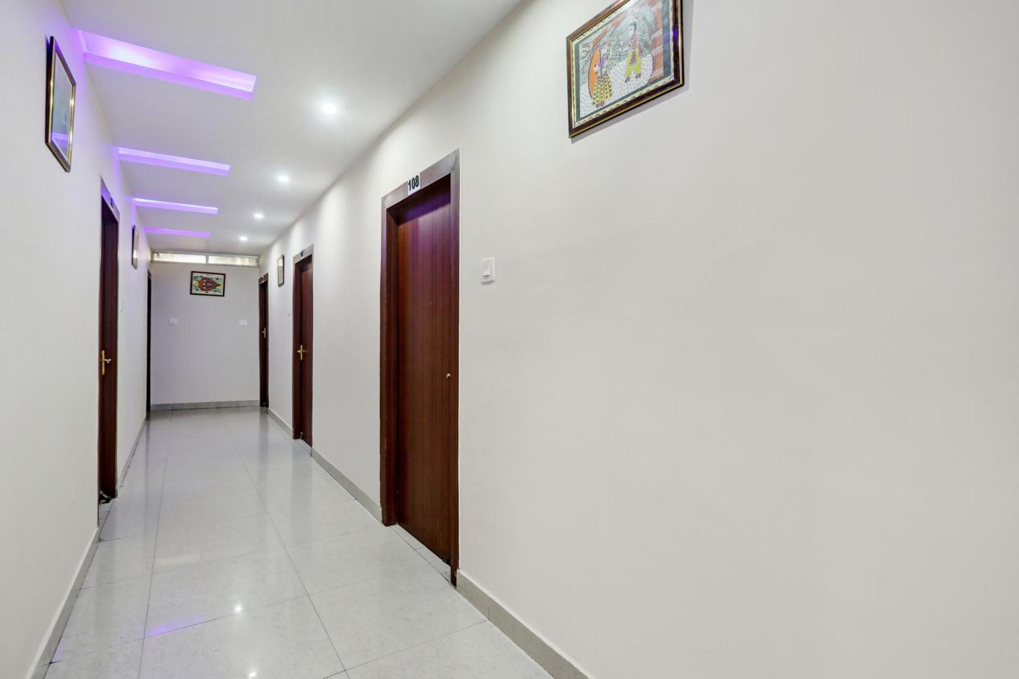Hotel Super Collection O Danapur Near Railway Station Patna  Exterior foto